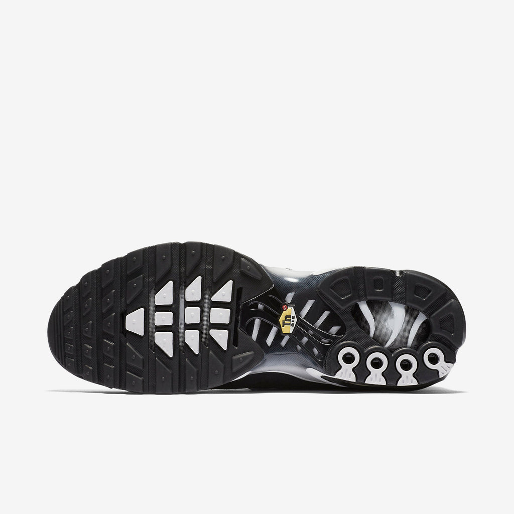 Air Max Plus - Black Sail Salsa Red